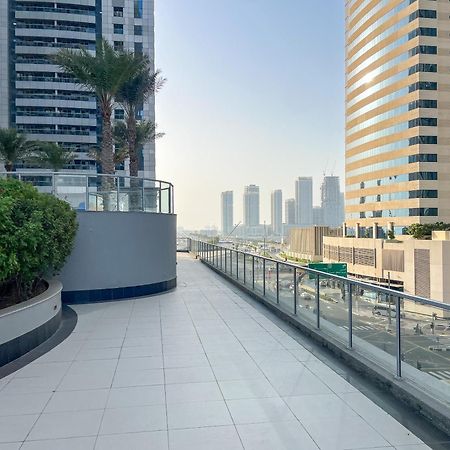 Torch 77 - By Saffron House Vandrarhem Dubai Exteriör bild