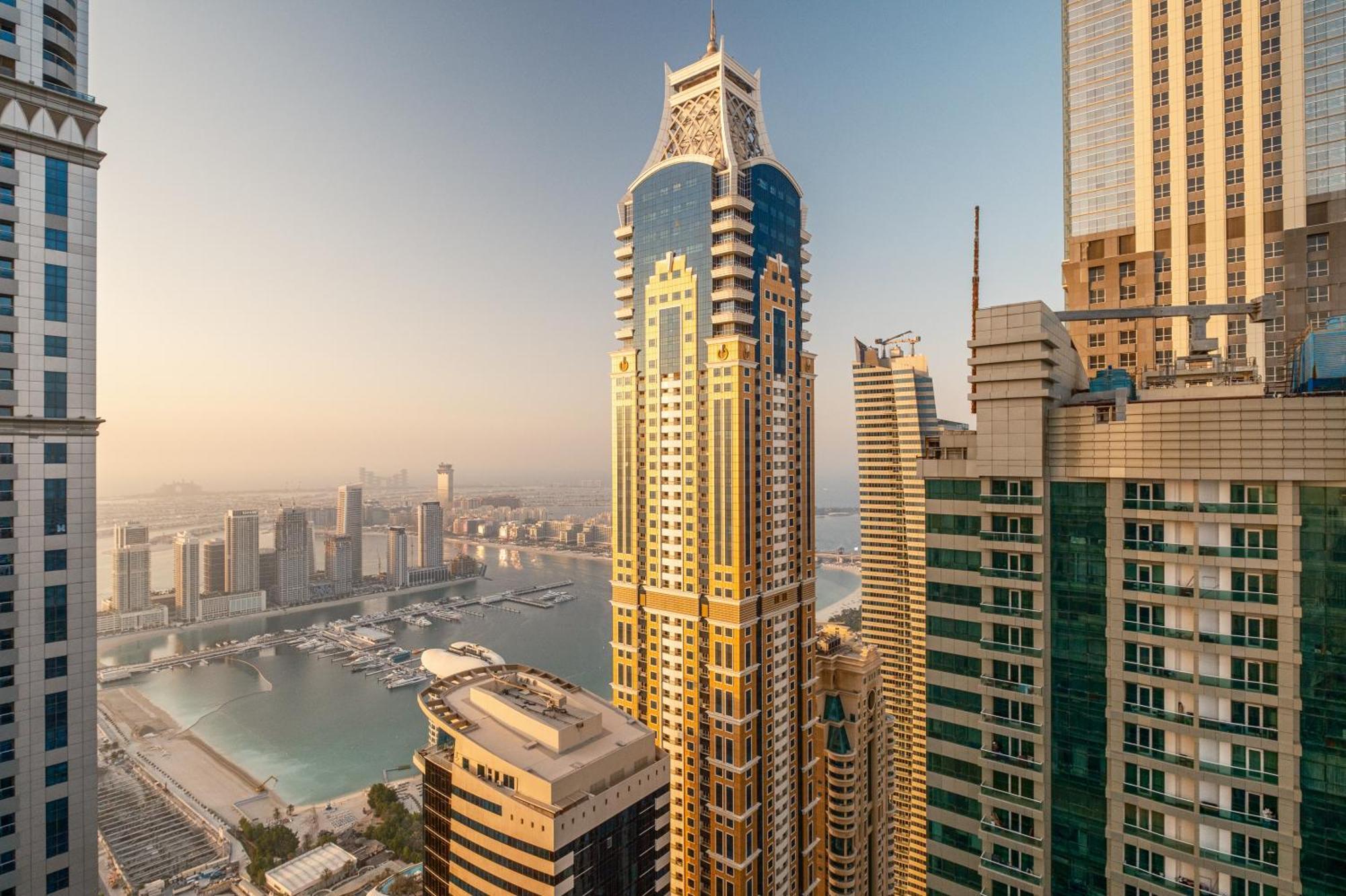 Torch 77 - By Saffron House Vandrarhem Dubai Exteriör bild