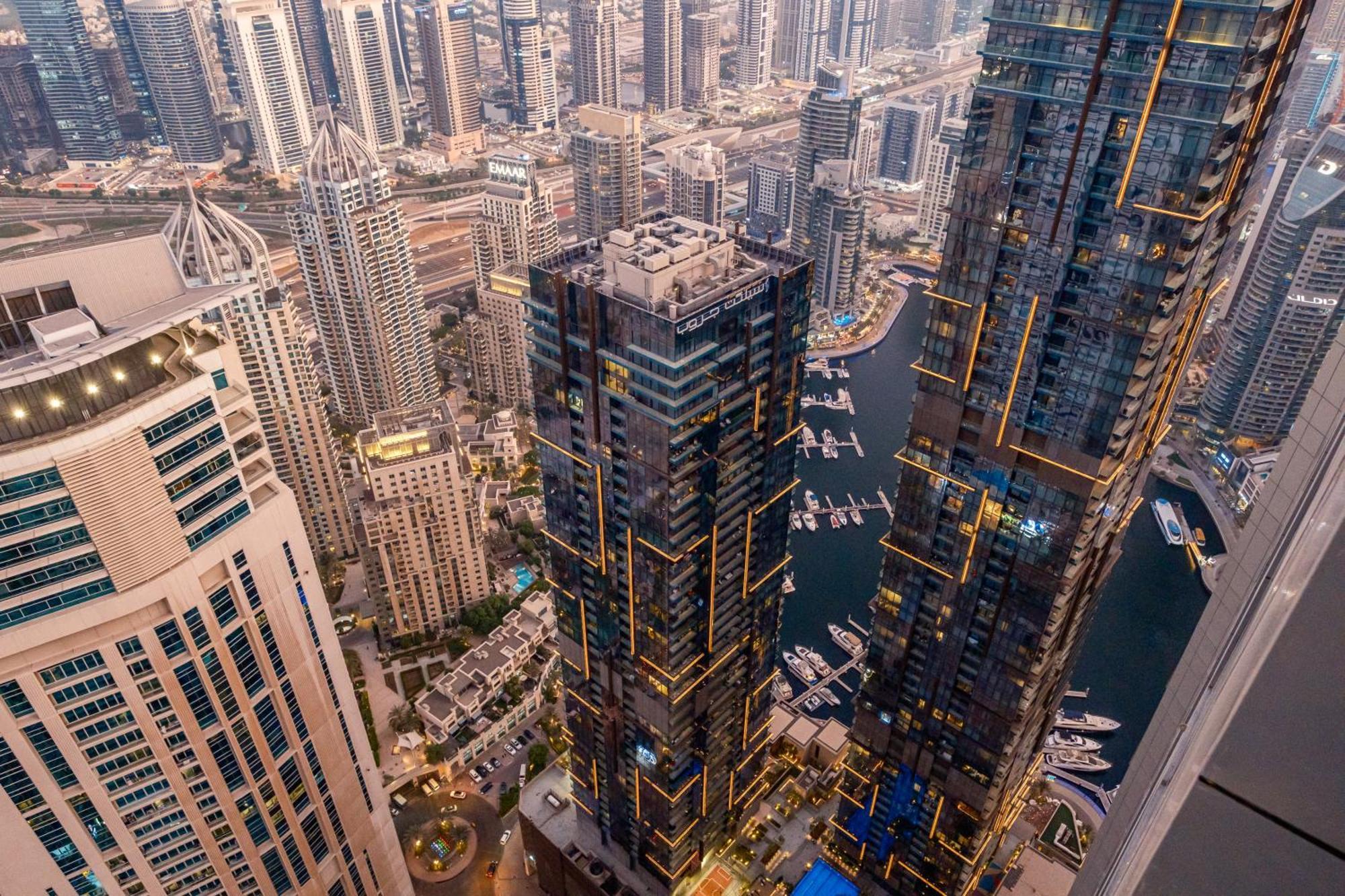 Torch 77 - By Saffron House Vandrarhem Dubai Exteriör bild