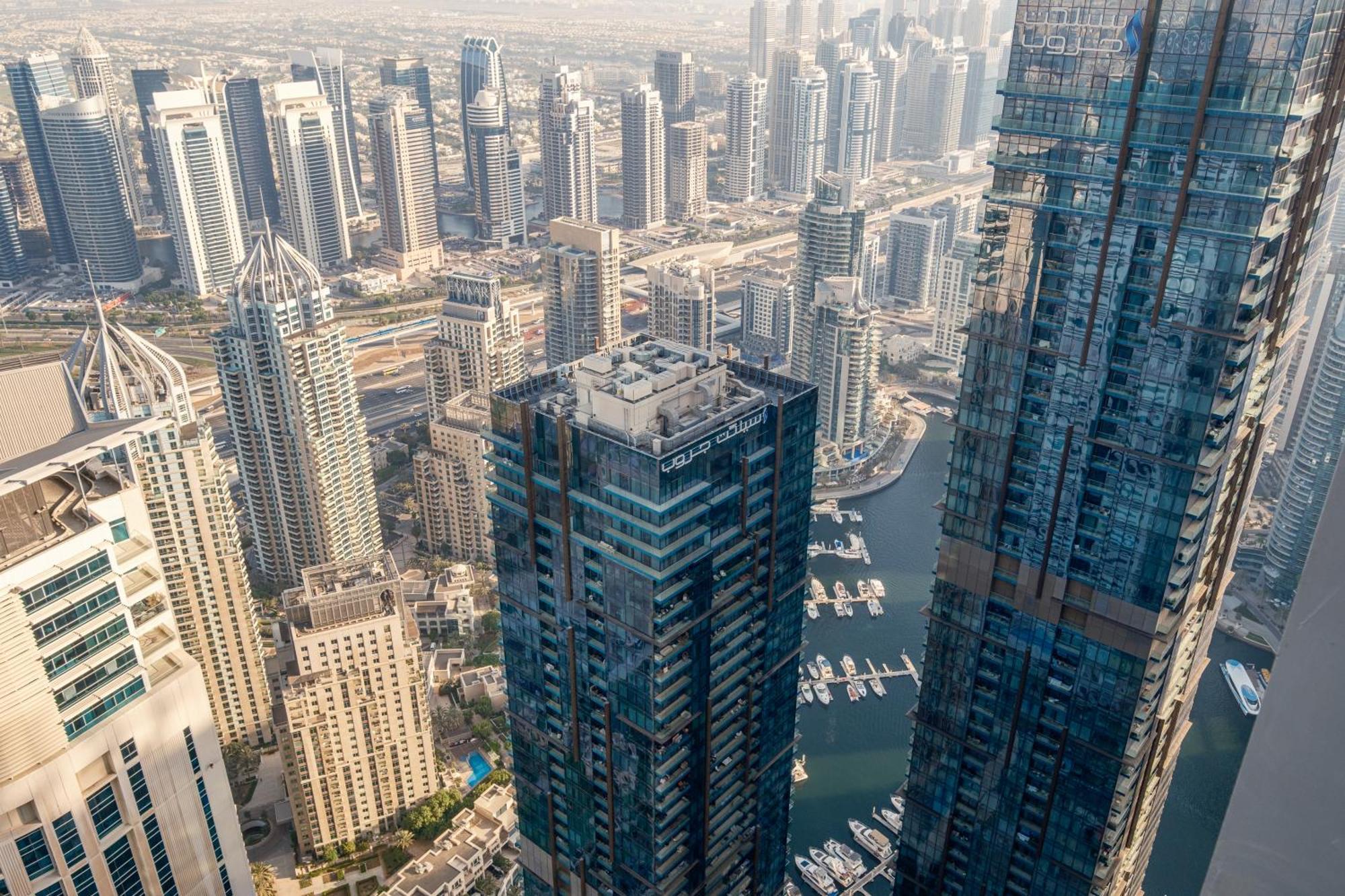 Torch 77 - By Saffron House Vandrarhem Dubai Exteriör bild
