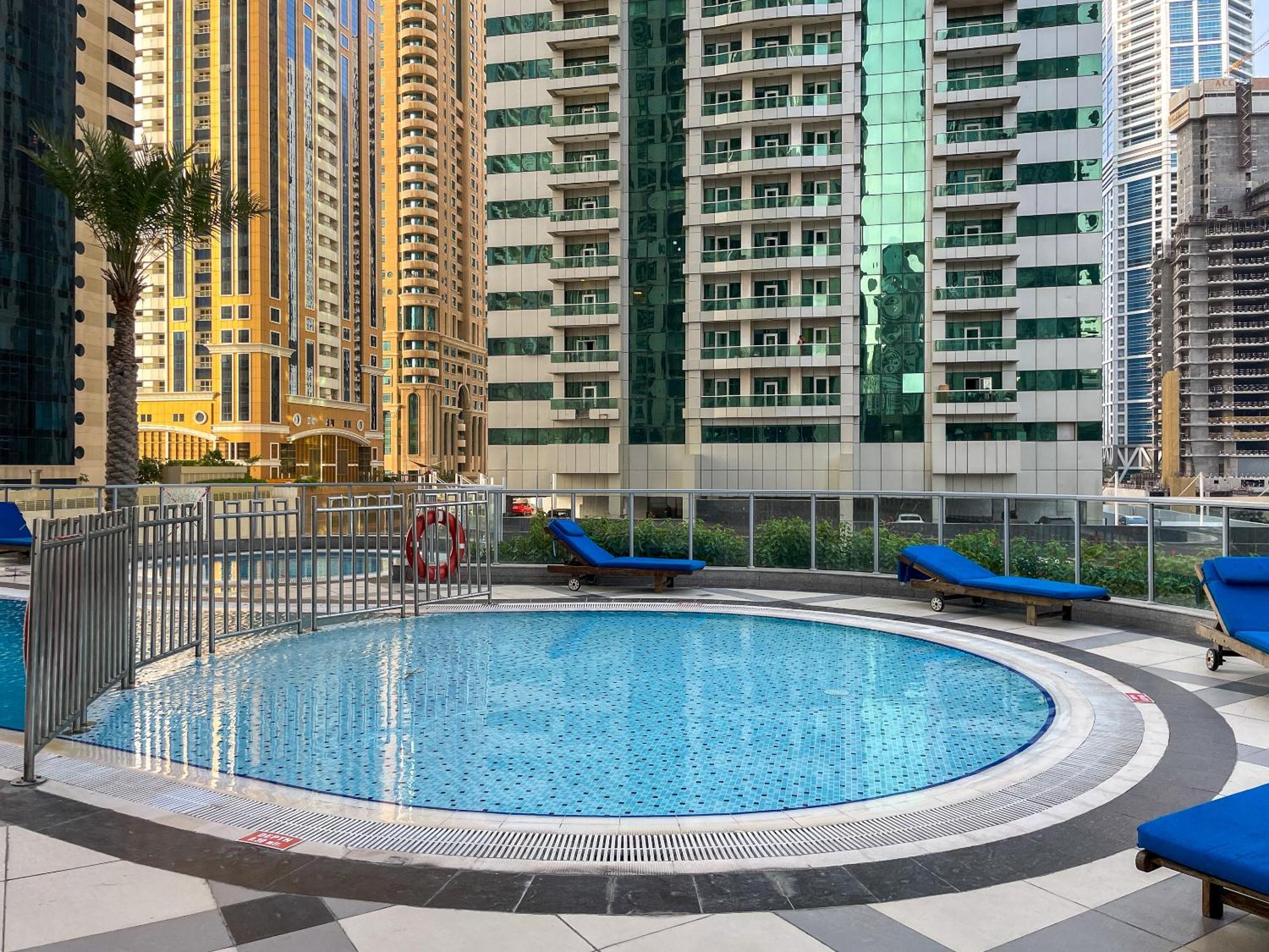Torch 77 - By Saffron House Vandrarhem Dubai Exteriör bild