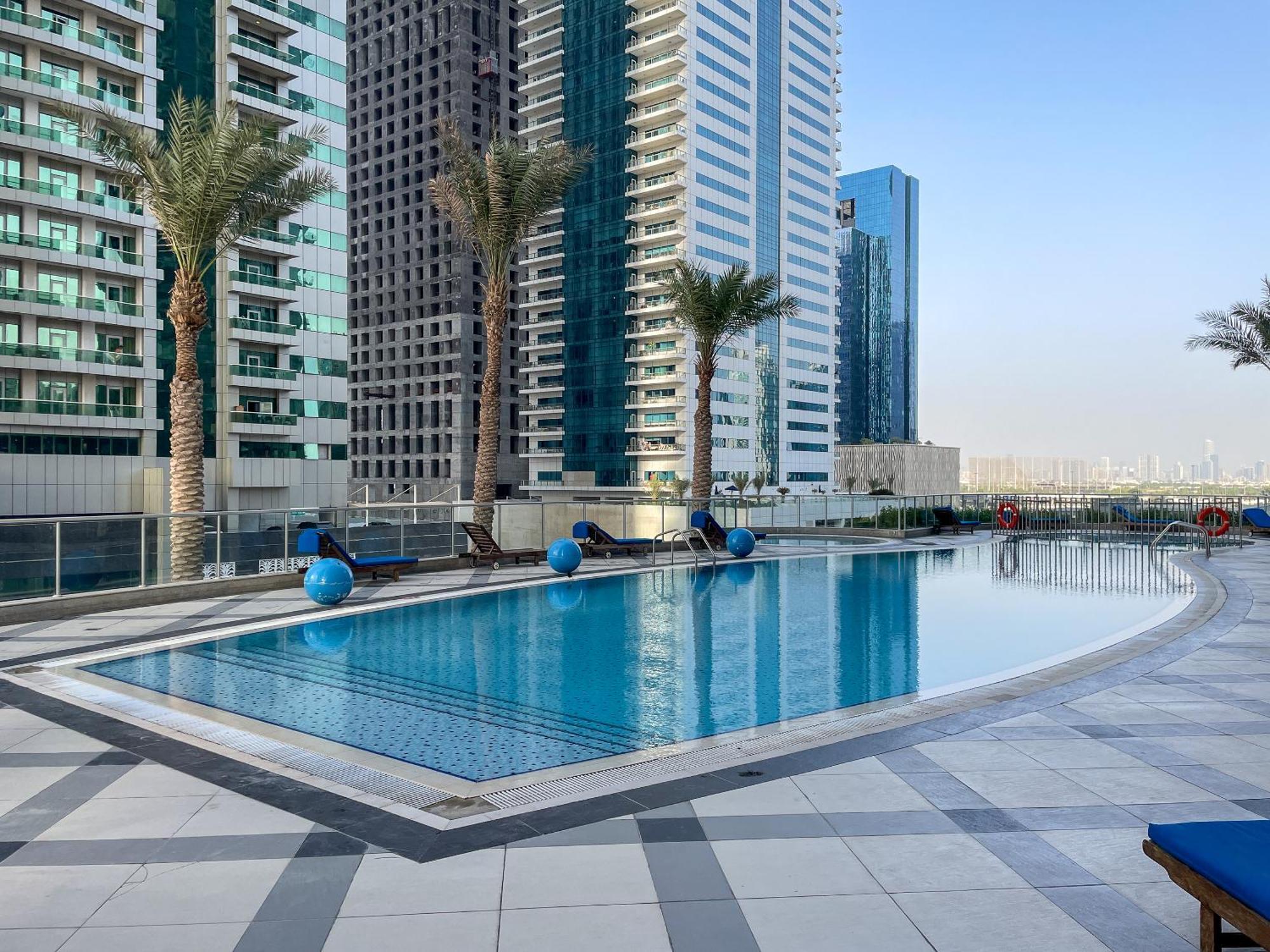 Torch 77 - By Saffron House Vandrarhem Dubai Exteriör bild
