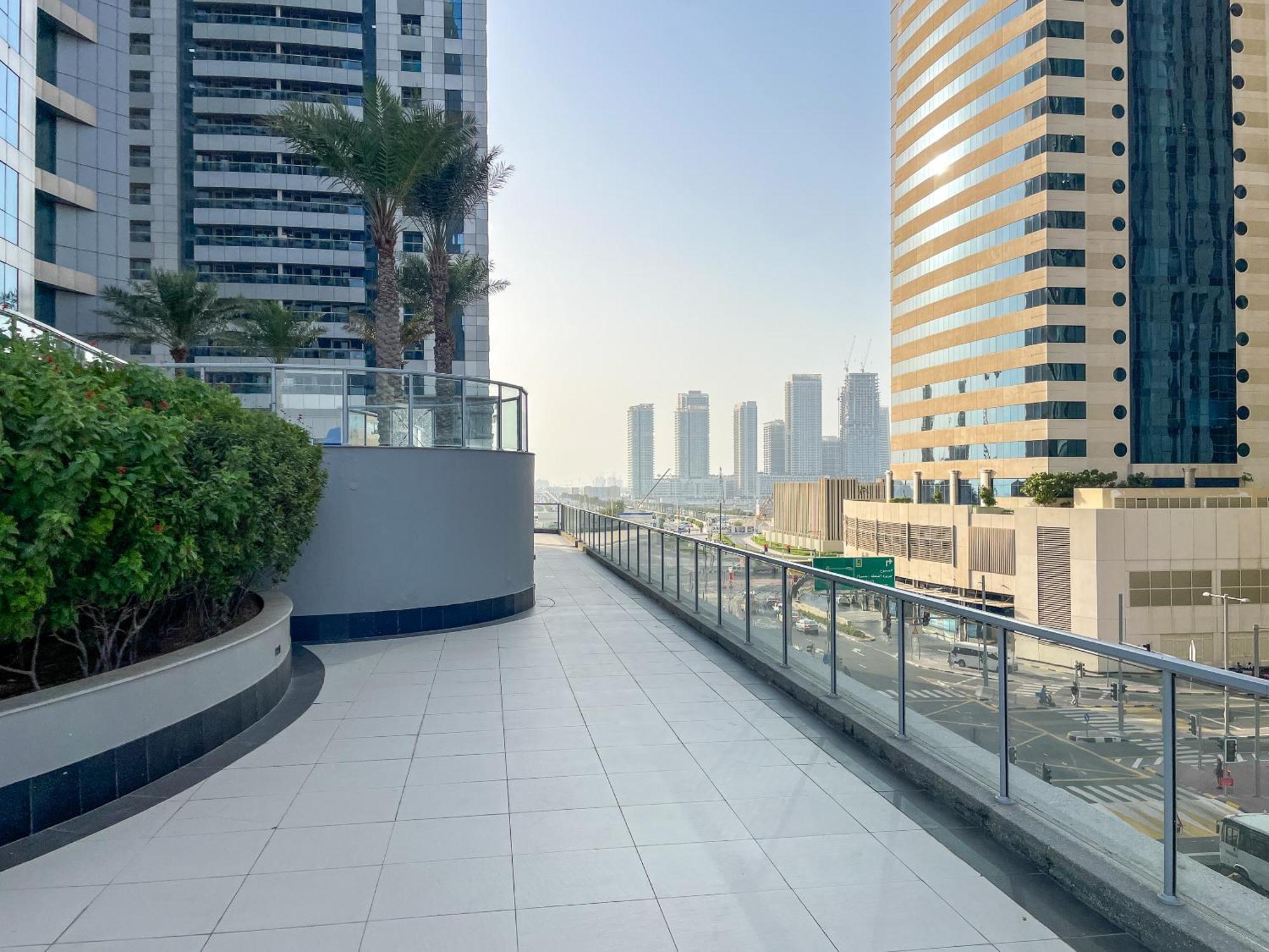 Torch 77 - By Saffron House Vandrarhem Dubai Exteriör bild